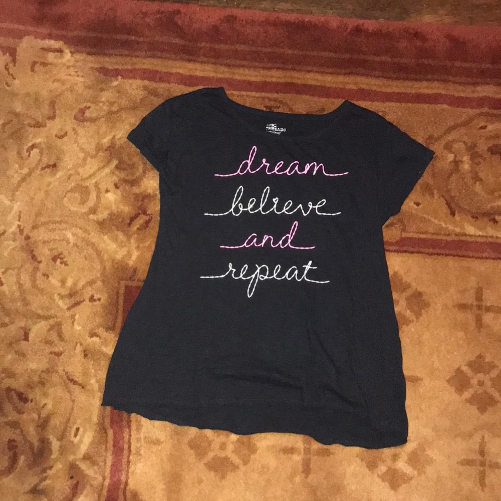 girls tee